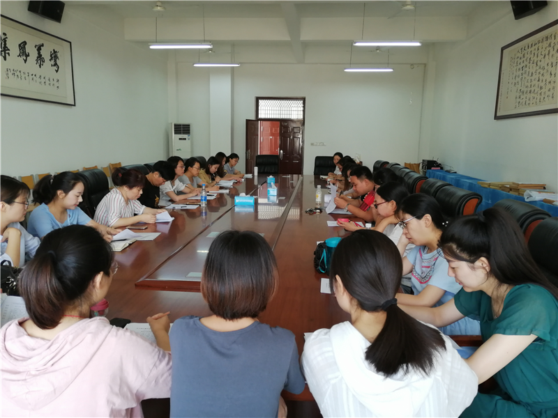 【护理系】倾心交谈 共促提升 护理系召开辅导员工作总结会议