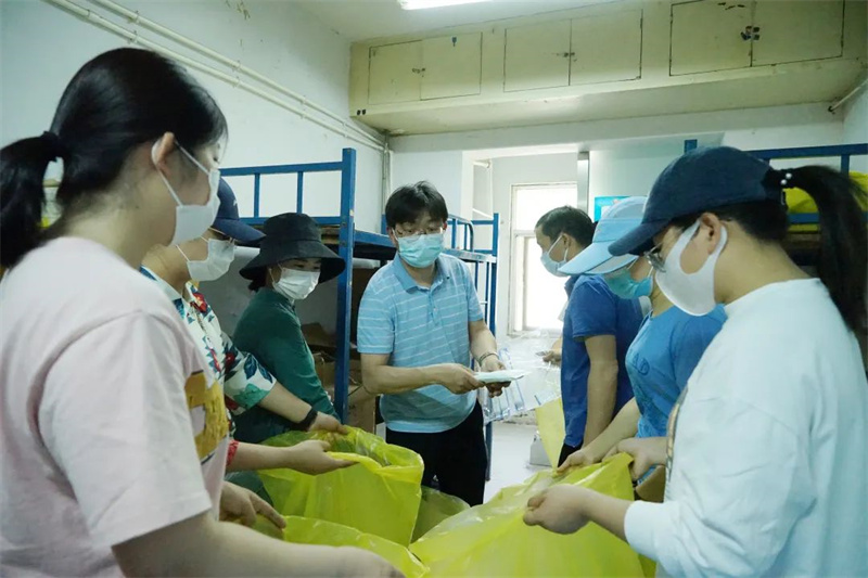 抗疫前线师者显担当，助力校园疫情防控