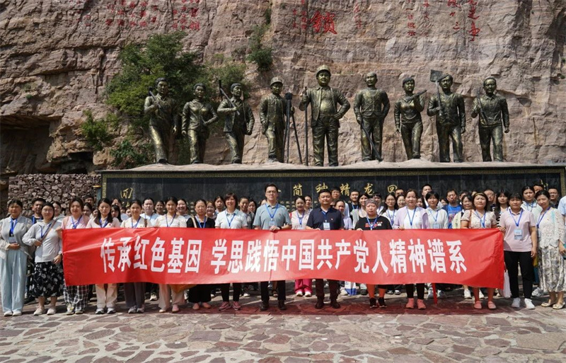 我院赴新乡干部学院举办党员及党外知识分子培训班